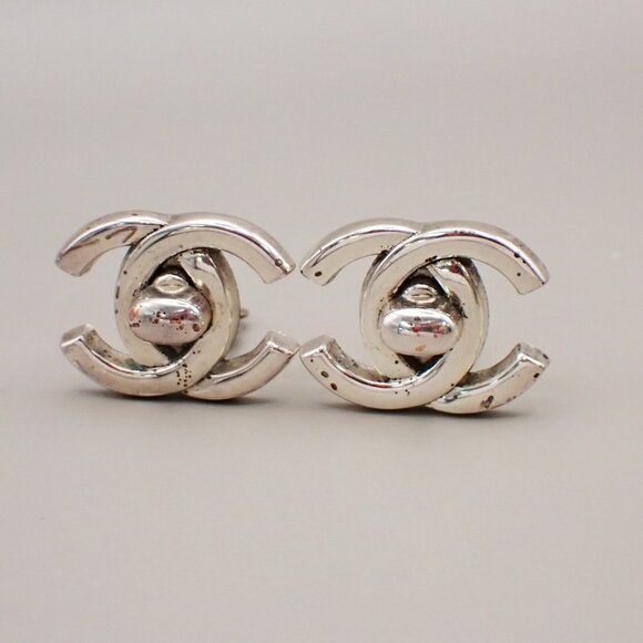 CHANEL CC Logo Button Earrings 96P Clip-On Silver-Plated France Vintage 85RL396 - Picture 13 of 16